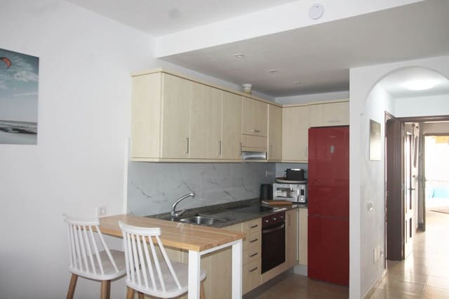 2 slaapkamer Flat te koop in El Cotillo, La Oliva - € 280.000 (Ref: 9547638)