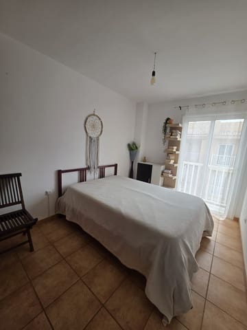 2 slaapkamer Flat te koop in Corralejo, La Oliva met zwembad garage - € 298.000 (Ref: 9547639)