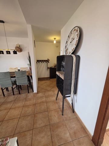 2 slaapkamer Flat te koop in Corralejo, La Oliva met zwembad garage - € 298.000 (Ref: 9547639)