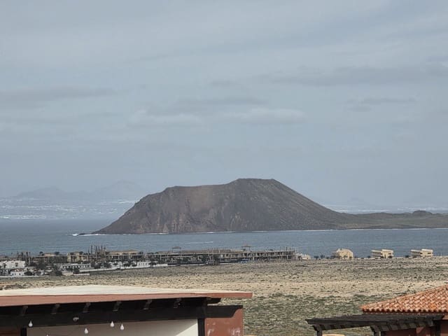 2 slaapkamer Flat te koop in Corralejo, La Oliva met zwembad garage - € 298.000 (Ref: 9547639)