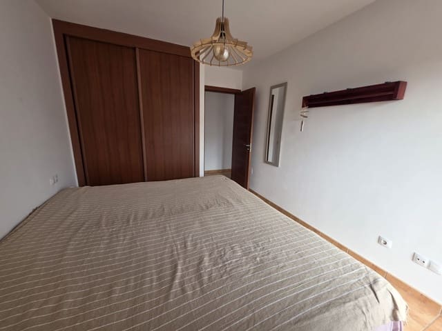 2 soverom Leilighet til salgs i Corralejo, La Oliva med svømmebasseng garasje - € 298 000 (Ref: 9547639)