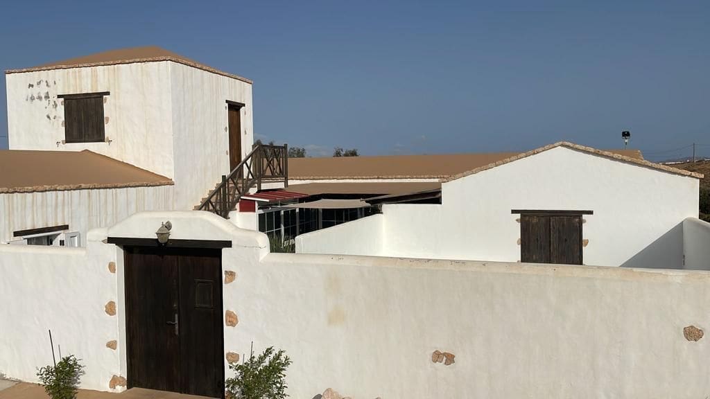 3 Zimmer Finca/Landgut zu verkaufen in Tuineje mit Pool - 469.000 € (Ref: 9554576)