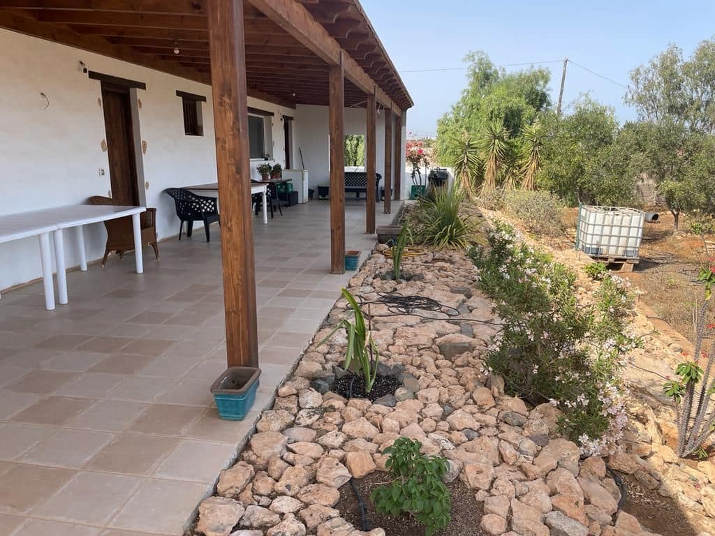3 Zimmer Finca/Landgut zu verkaufen in Tuineje mit Pool - 469.000 € (Ref: 9554576)