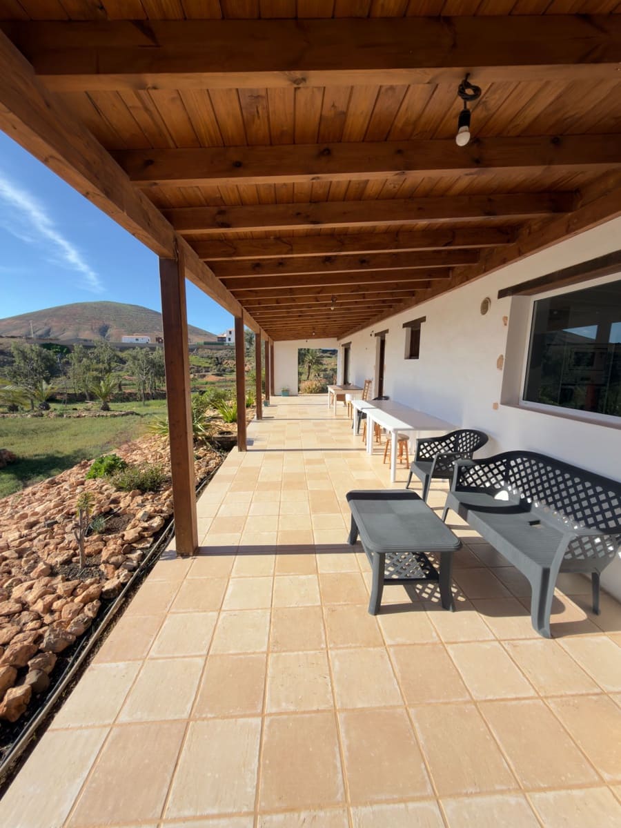 3 bedroom Finca/Country House for sale in Tuineje with pool - € 469,000 (Ref: 9554576)