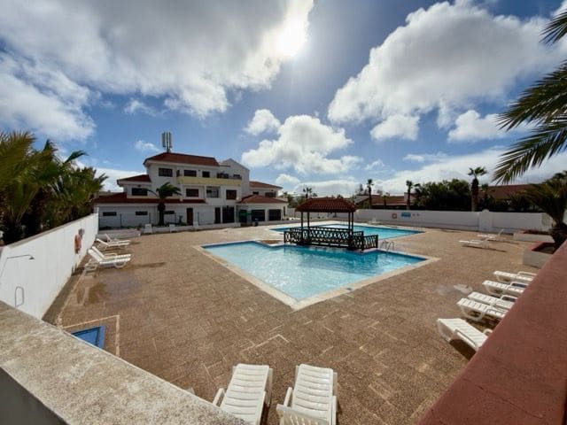 2 slaapkamer Huis te koop in Parque Holandes met zwembad - € 210.000 (Ref: 9554578)