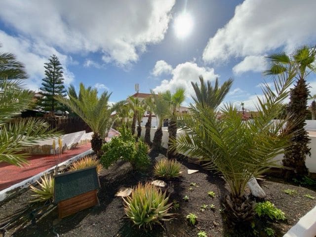 2 slaapkamer Huis te koop in Parque Holandes met zwembad - € 210.000 (Ref: 9554578)