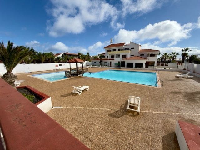 2 slaapkamer Huis te koop in Parque Holandes met zwembad - € 210.000 (Ref: 9554578)