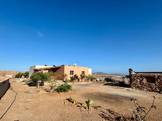 4 soveværelse Finca/Landehus til salg i Tuineje - € 425.000 (Ref: 9560926)