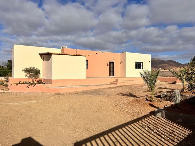 4 soveværelse Finca/Landehus til salg i Tuineje - € 425.000 (Ref: 9560926)