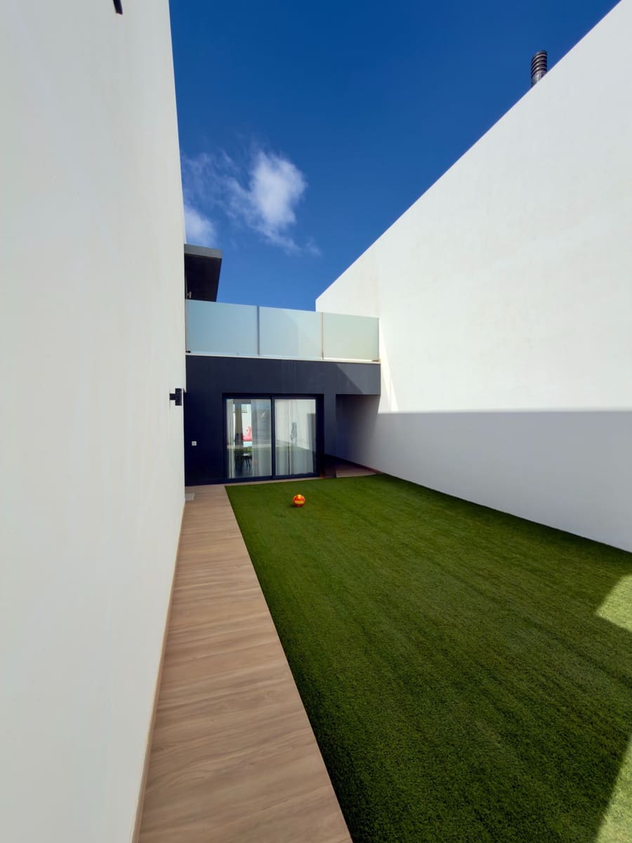 3 soverom Villa til salgs i La Oliva med svømmebasseng - € 445 000 (Ref: 9570678)