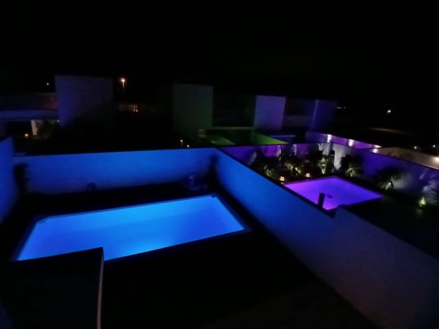 3 soverom Villa til salgs i La Oliva med svømmebasseng - € 445 000 (Ref: 9570678)