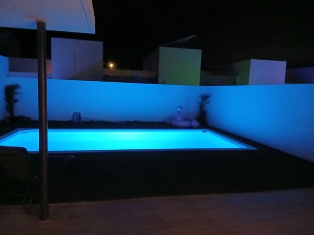 3 soverom Villa til salgs i La Oliva med svømmebasseng - € 445 000 (Ref: 9570678)