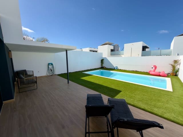 3 soverom Villa til salgs i La Oliva med svømmebasseng - € 445 000 (Ref: 9570678)