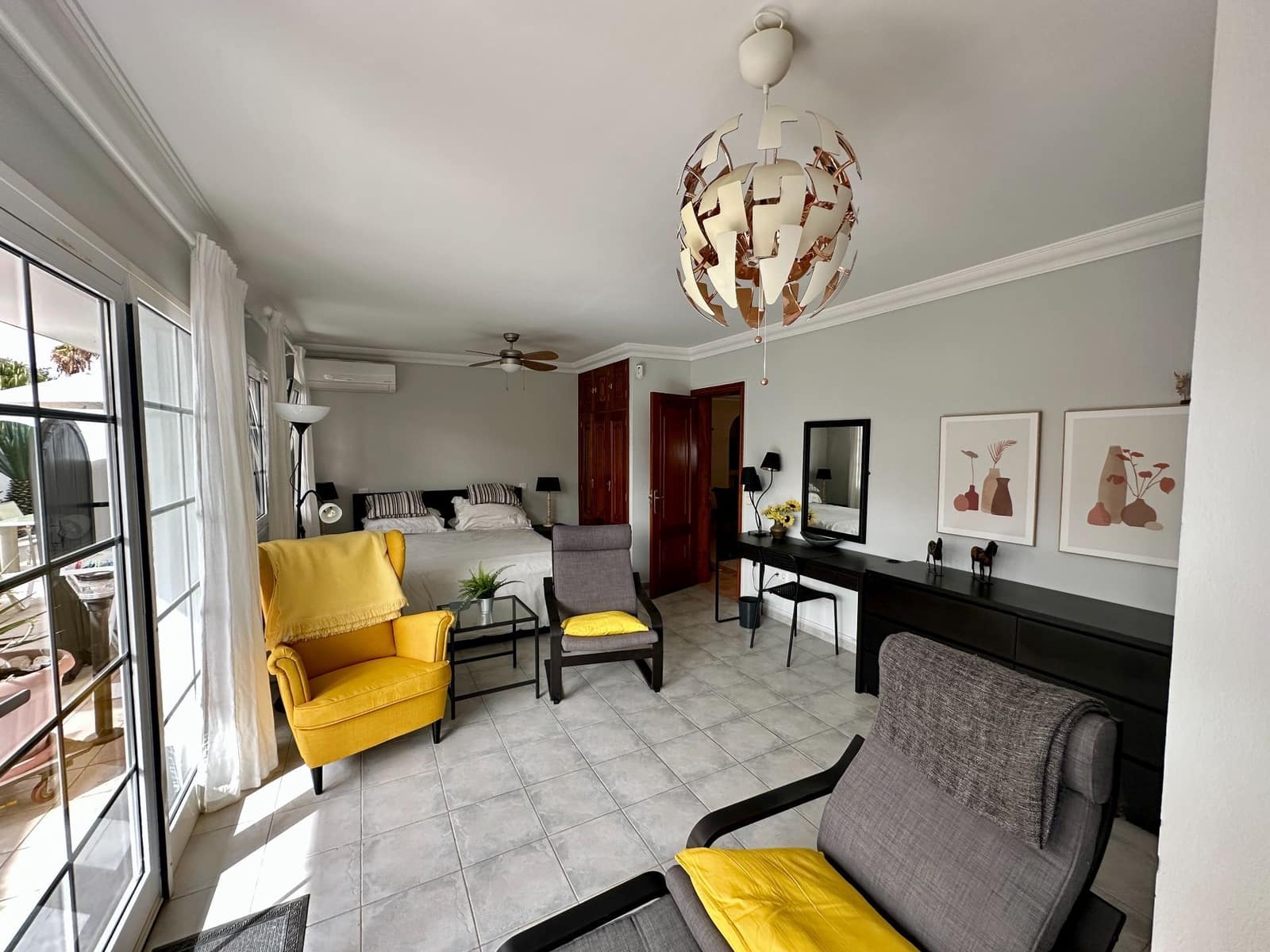 4 makuuhuone Huvila myytävänä paikassa Caleta de Fuste mukana uima-altaan 
autotalli - 950 000 € (Ref: 9573975)