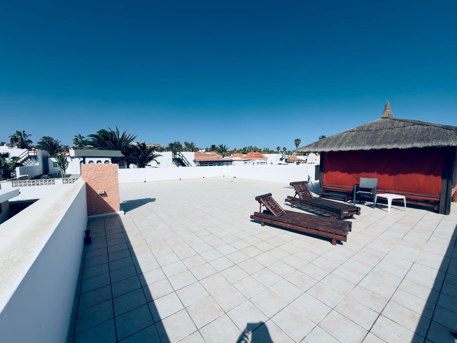 4 Zimmer Villa zu verkaufen in Caleta de Fuste mit Pool Garage - 890.000 € (Ref: 9573975)