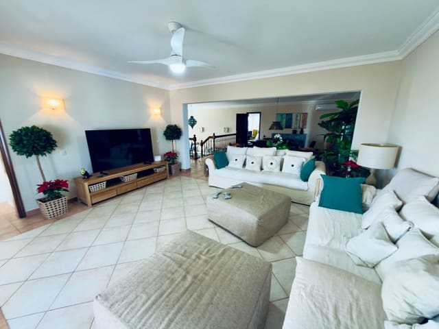 4 chambre Villa/Maison à vendre à Caleta de Fuste, Antigua avec piscine garage - 890 000 € (Ref: 9573975)