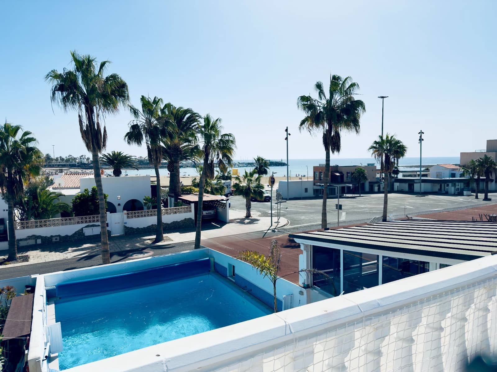 4 Zimmer Villa zu verkaufen in Caleta de Fuste mit Pool Garage - 890.000 € (Ref: 9573975)