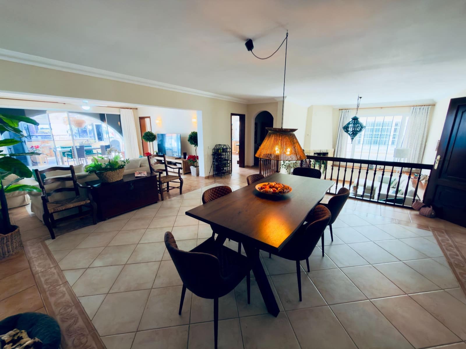 4 Zimmer Villa zu verkaufen in Caleta de Fuste mit Pool Garage - 890.000 € (Ref: 9573975)