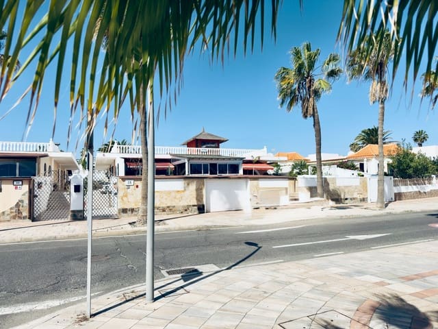 4 quarto Moradia para venda em Caleta de Fuste, Antigua com piscina garagem - 950 000 € (Ref: 9573975)