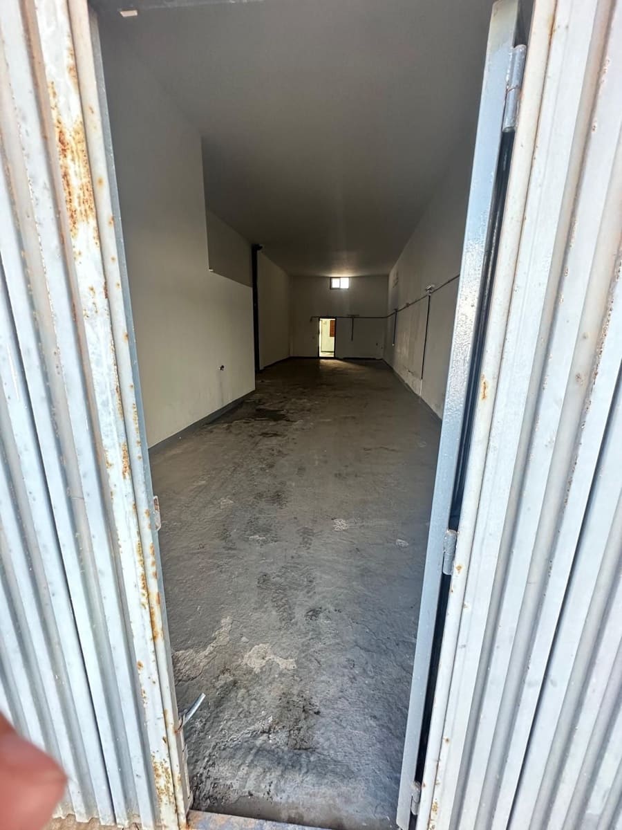 2 bedroom Commercial for sale in Valles de Ortega with garage - € 115,000 (Ref: 9590732)