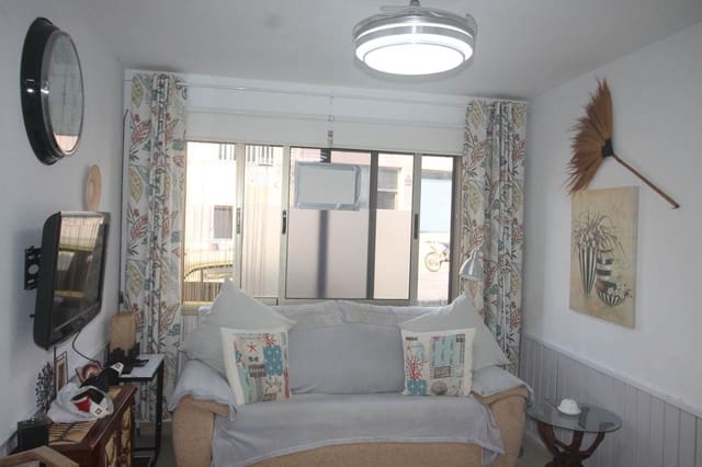 Piso de 2 habitaciones en El Cotillo, La Oliva en venta - 179.000 € (Ref: 9601035)