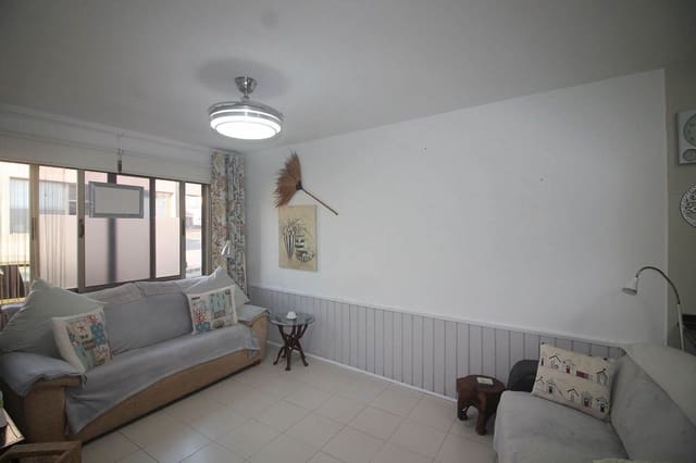 Piso de 2 habitaciones en El Cotillo, La Oliva en venta - 179.000 € (Ref: 9601035)