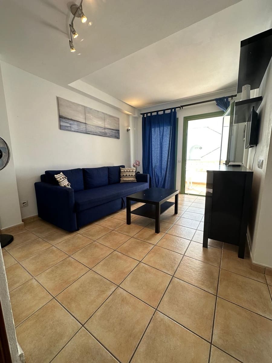 2 soveværelse Lejlighed til salg i Caleta de Fuste med swimmingpool - € 190.000 (Ref: 9618976)