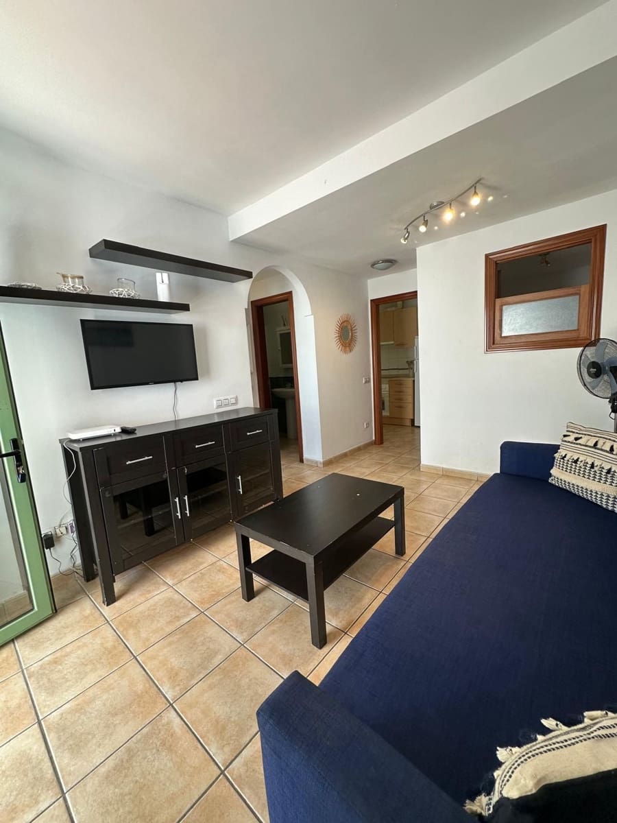 2 soveværelse Lejlighed til salg i Caleta de Fuste med swimmingpool - € 190.000 (Ref: 9618976)