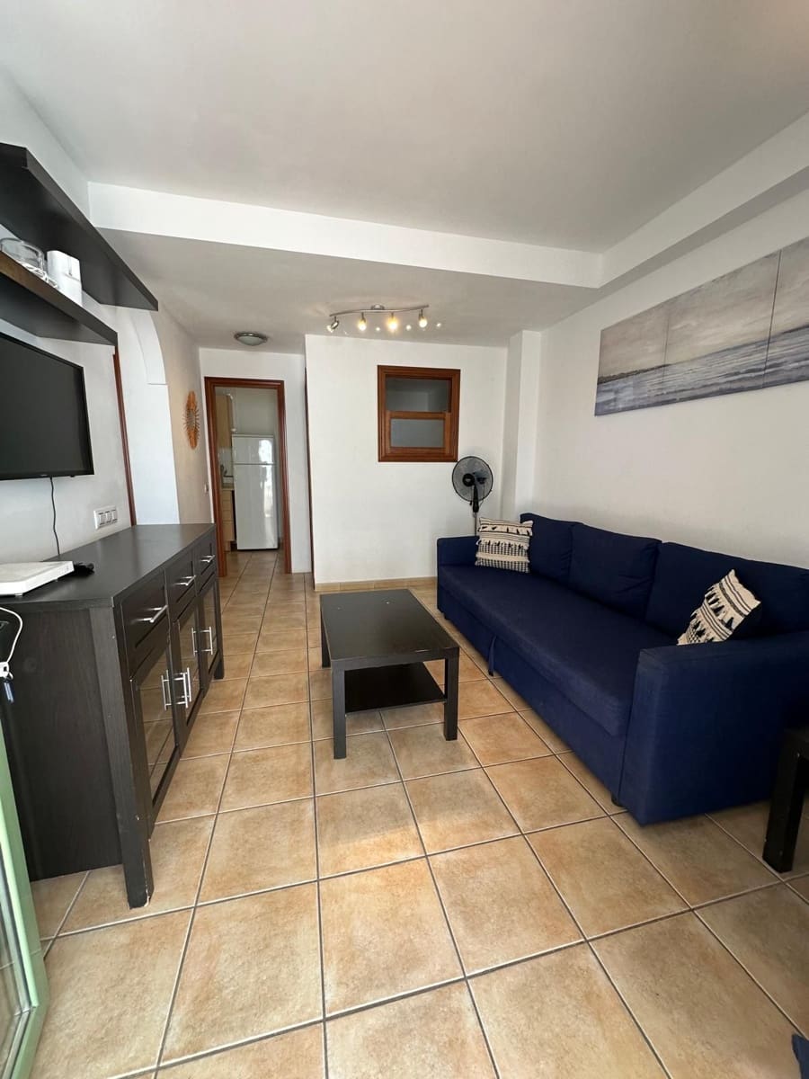 2 soveværelse Lejlighed til salg i Caleta de Fuste med swimmingpool - € 190.000 (Ref: 9618976)