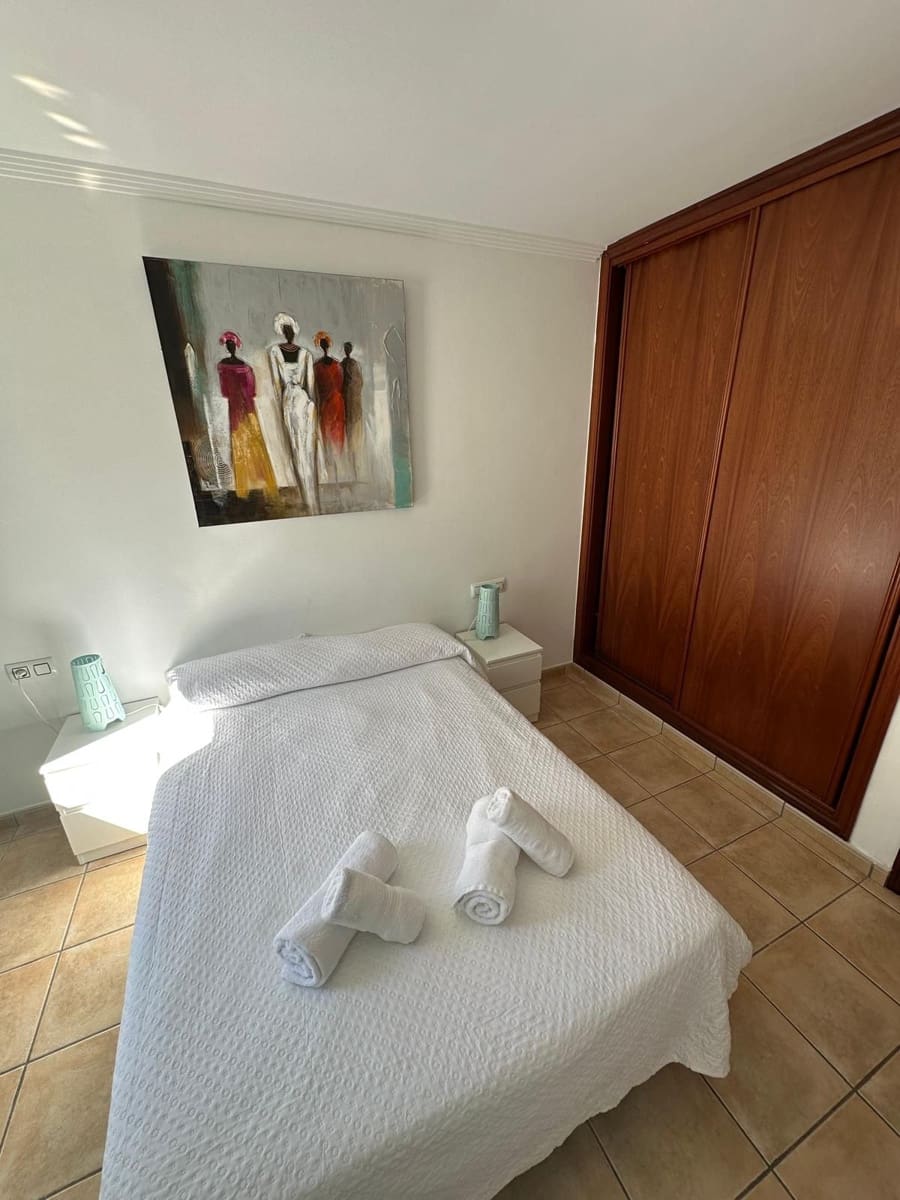 2 soveværelse Lejlighed til salg i Caleta de Fuste med swimmingpool - € 190.000 (Ref: 9618976)