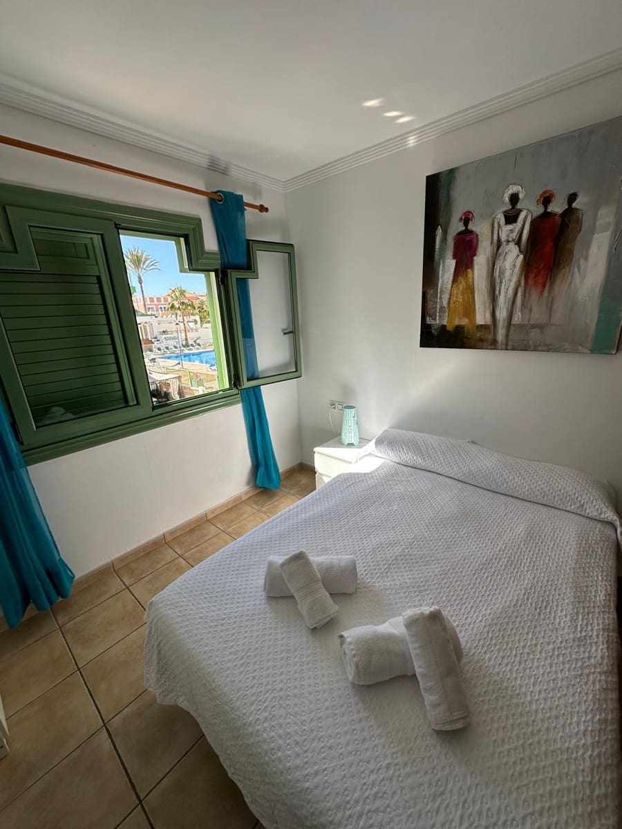 2 soveværelse Lejlighed til salg i Caleta de Fuste med swimmingpool - € 190.000 (Ref: 9618976)