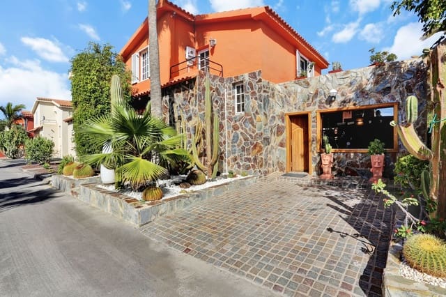 3 camera da letto Villa in vendita in Parque Holandés, La Oliva con piscina garage - 550.000 € (Rif: 9636470)