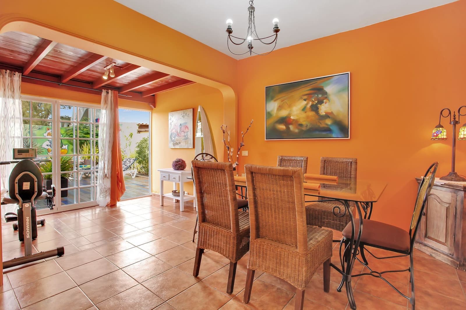 3 soverom Villa til salgs i Parque Holandes med svømmebasseng garasje - € 450 000 (Ref: 9636471)