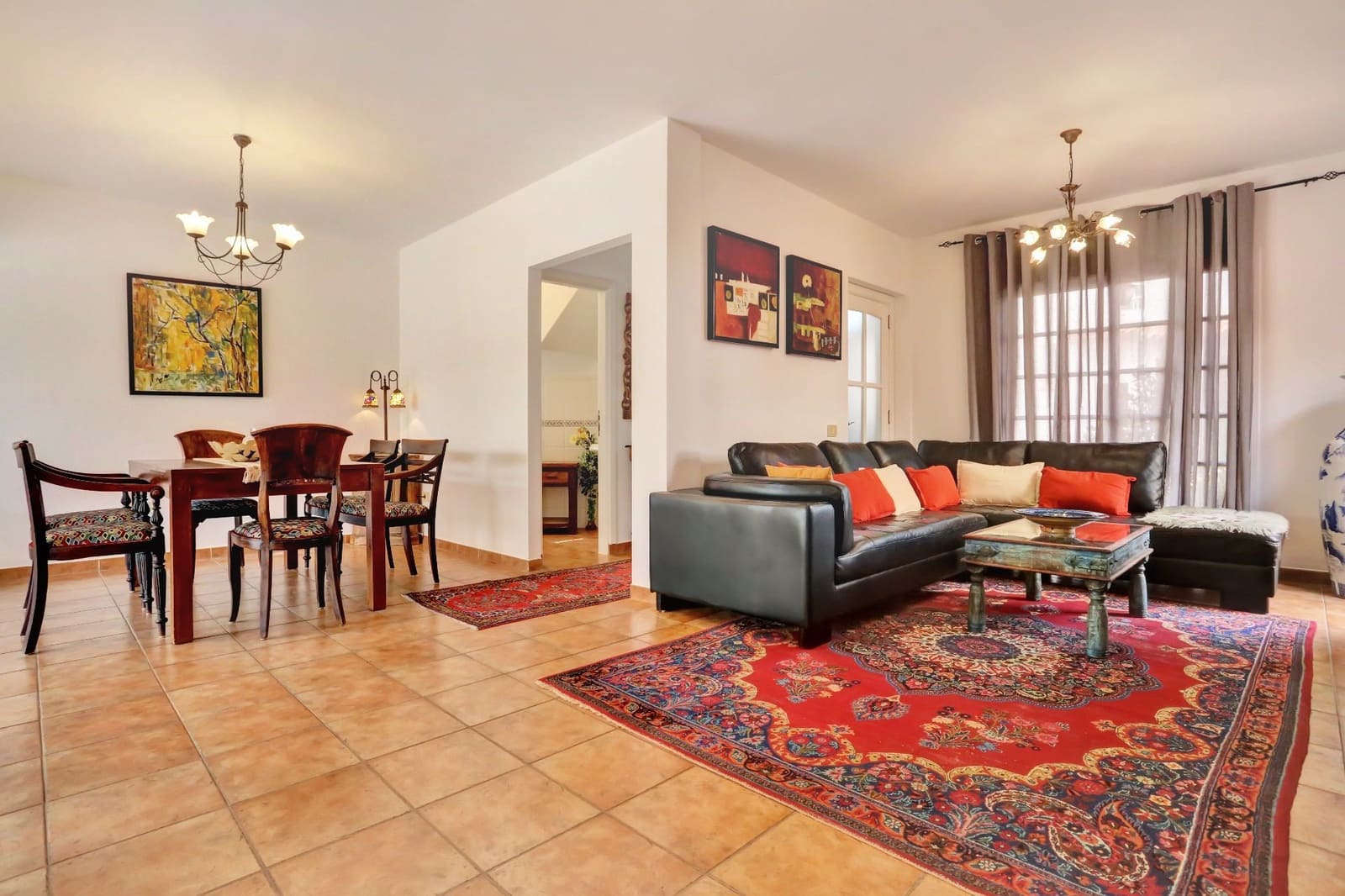 3 soverom Villa til salgs i Parque Holandes med svømmebasseng garasje - € 450 000 (Ref: 9636471)