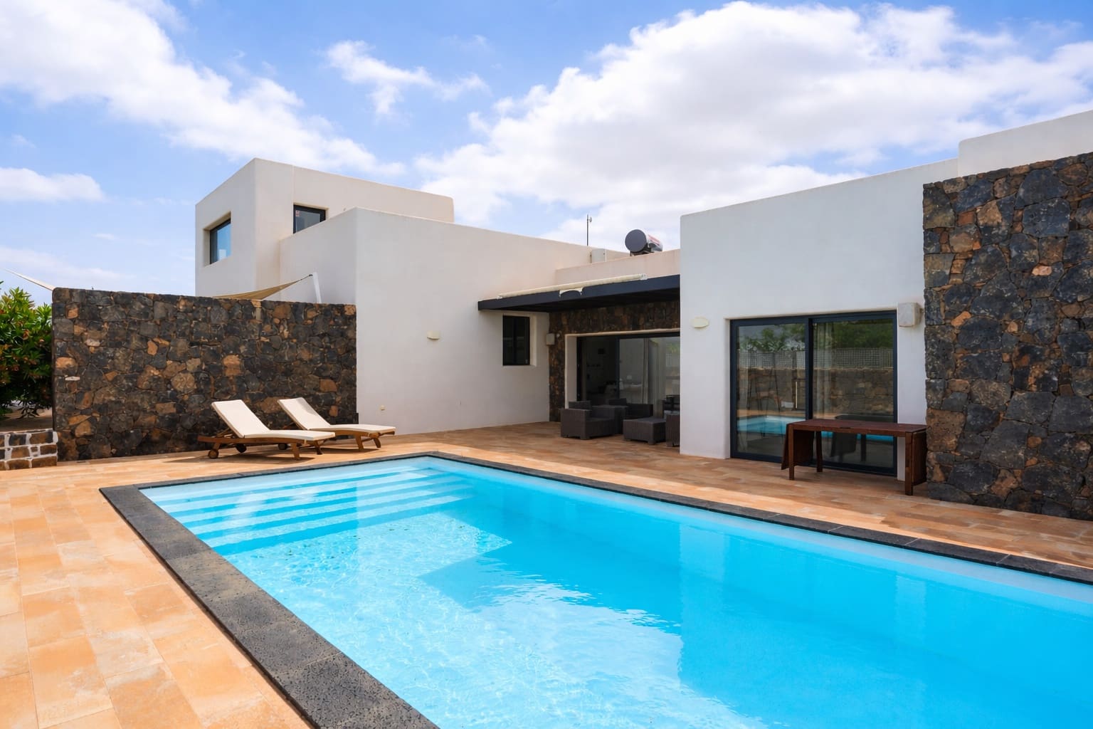 3 soveværelse Villa til salg i Lajares med swimmingpool garage - € 1.600.000 (Ref: 9643783)