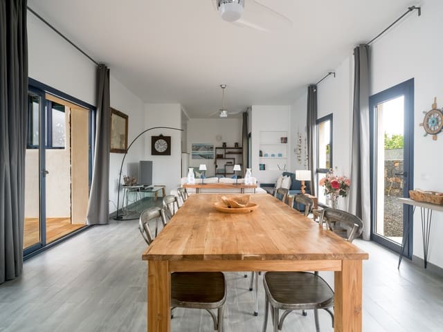 3 soveværelse Villa til salg i Lajares, La Oliva med swimmingpool garage - € 1.600.000 (Ref: 9643783)