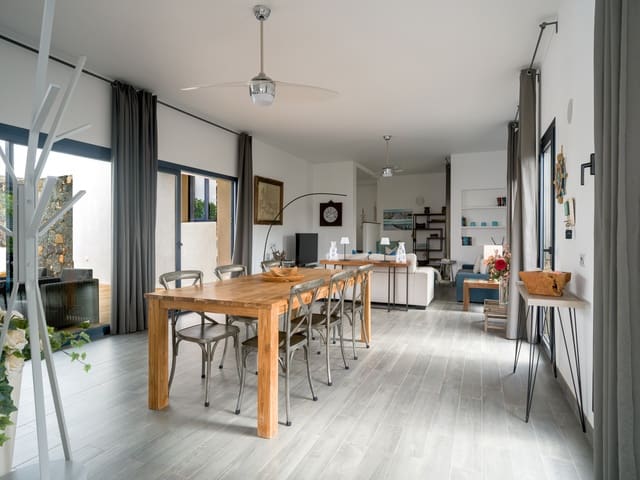 3 soveværelse Villa til salg i Lajares, La Oliva med swimmingpool garage - € 1.600.000 (Ref: 9643783)