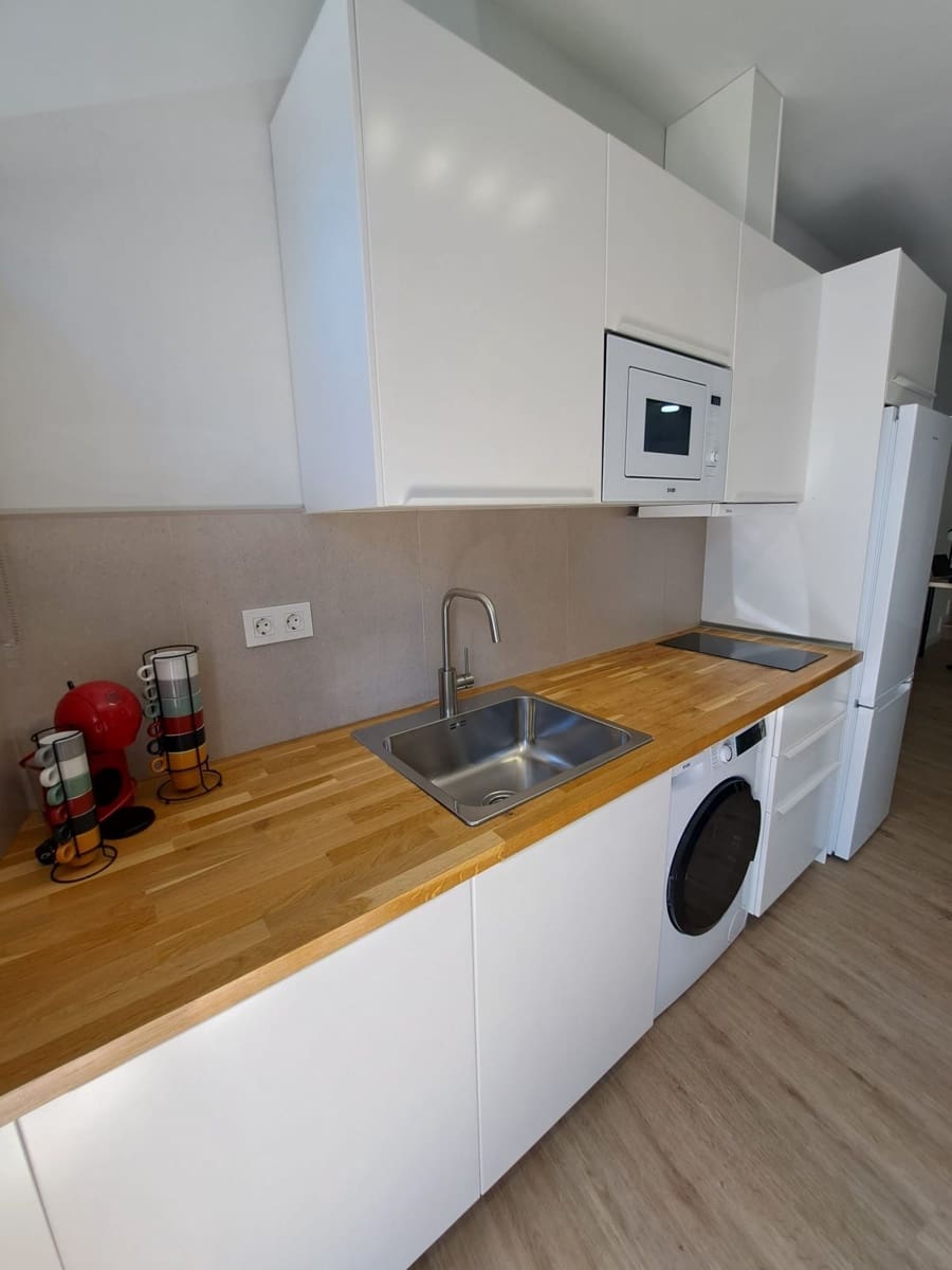 Studio for sale in Corralejo with pool - € 205,000 (Ref: 9643783)