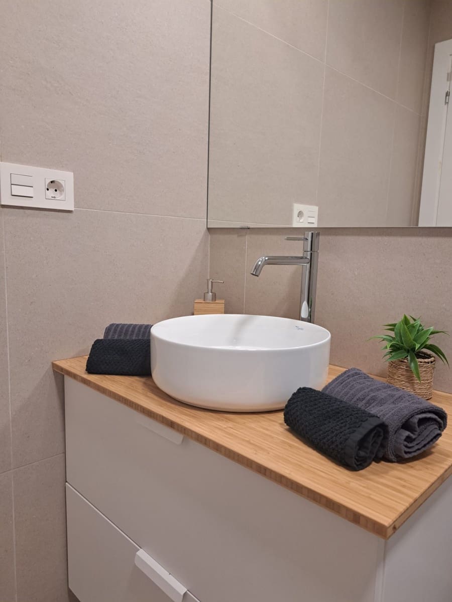 Studio for sale in Corralejo with pool - € 205,000 (Ref: 9643783)