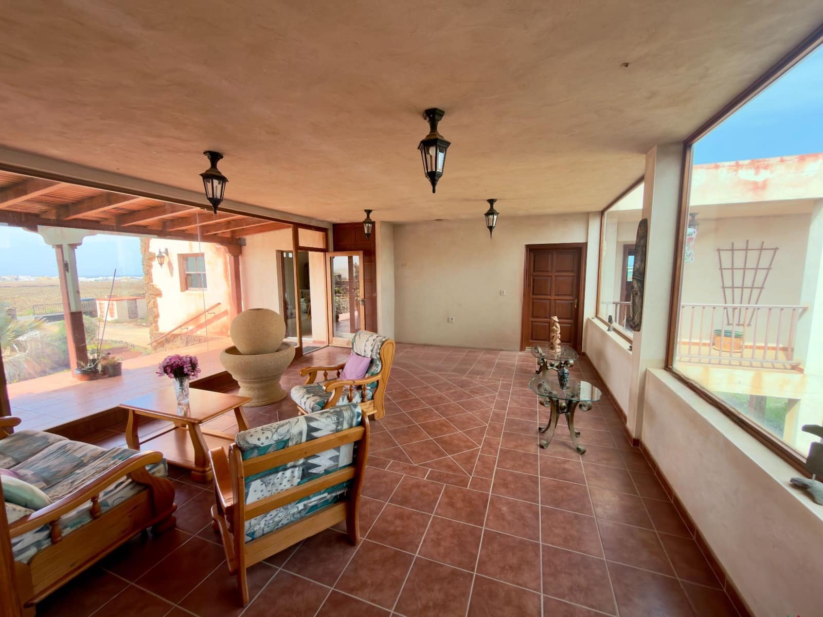 8 soveværelse Villa til salg i El Cotillo med garage - € 800.000 (Ref: 9658359)