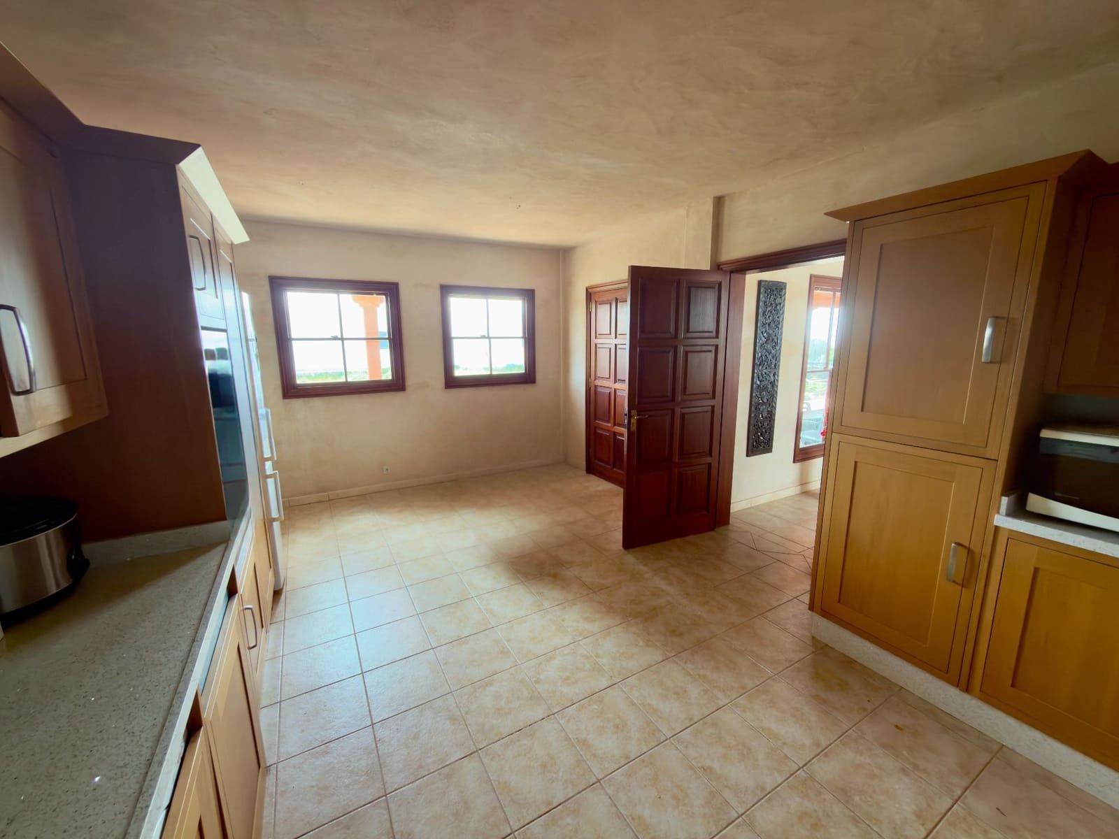 8 soveværelse Villa til salg i El Cotillo med garage - € 800.000 (Ref: 9658359)