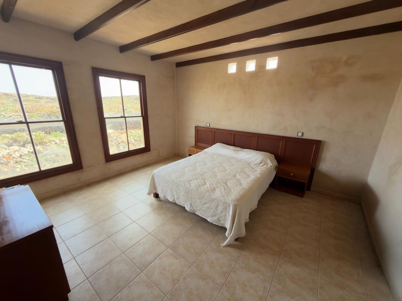 8 soveværelse Villa til salg i El Cotillo med garage - € 800.000 (Ref: 9658359)