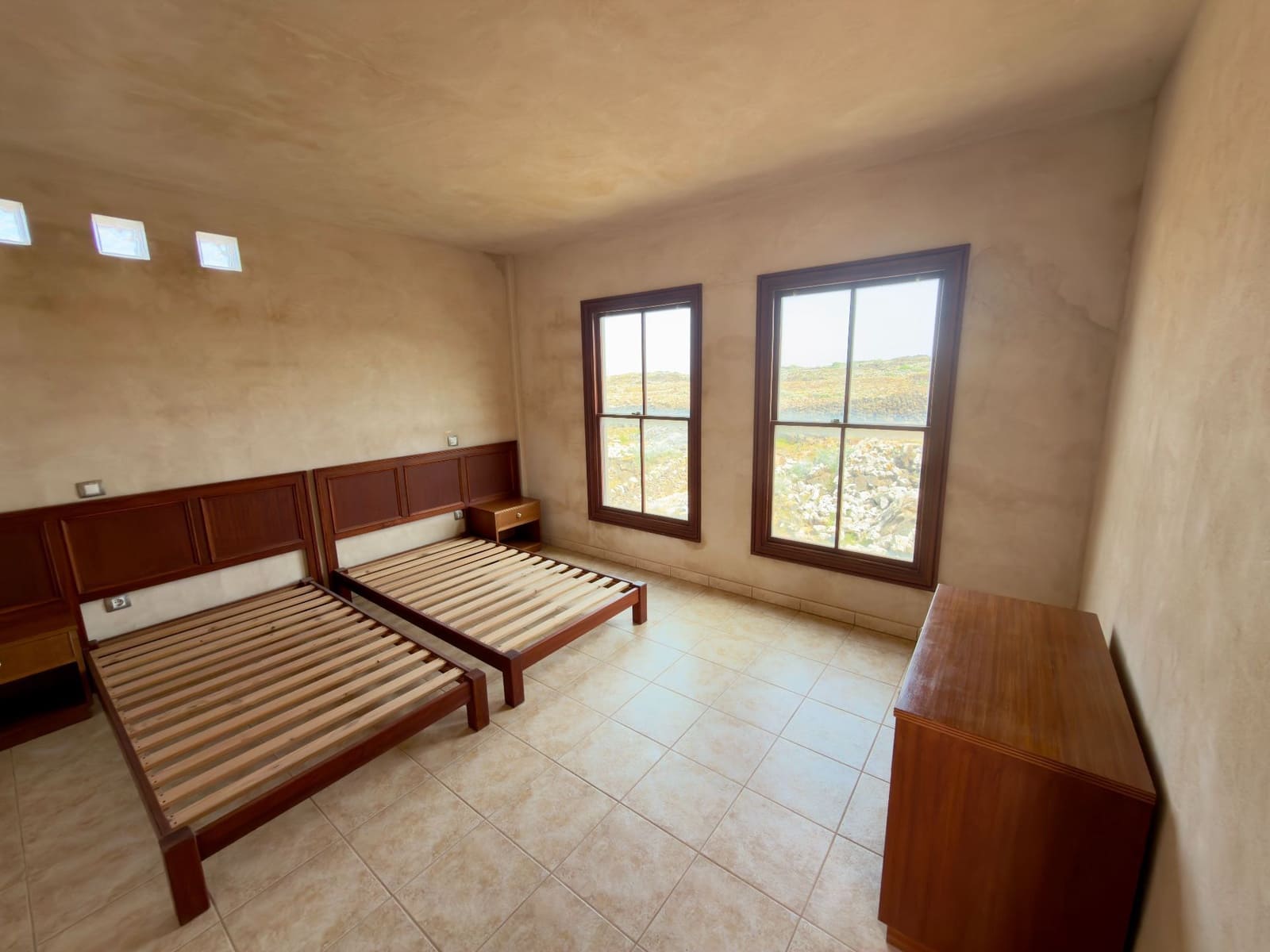 8 soveværelse Villa til salg i El Cotillo med garage - € 800.000 (Ref: 9658359)