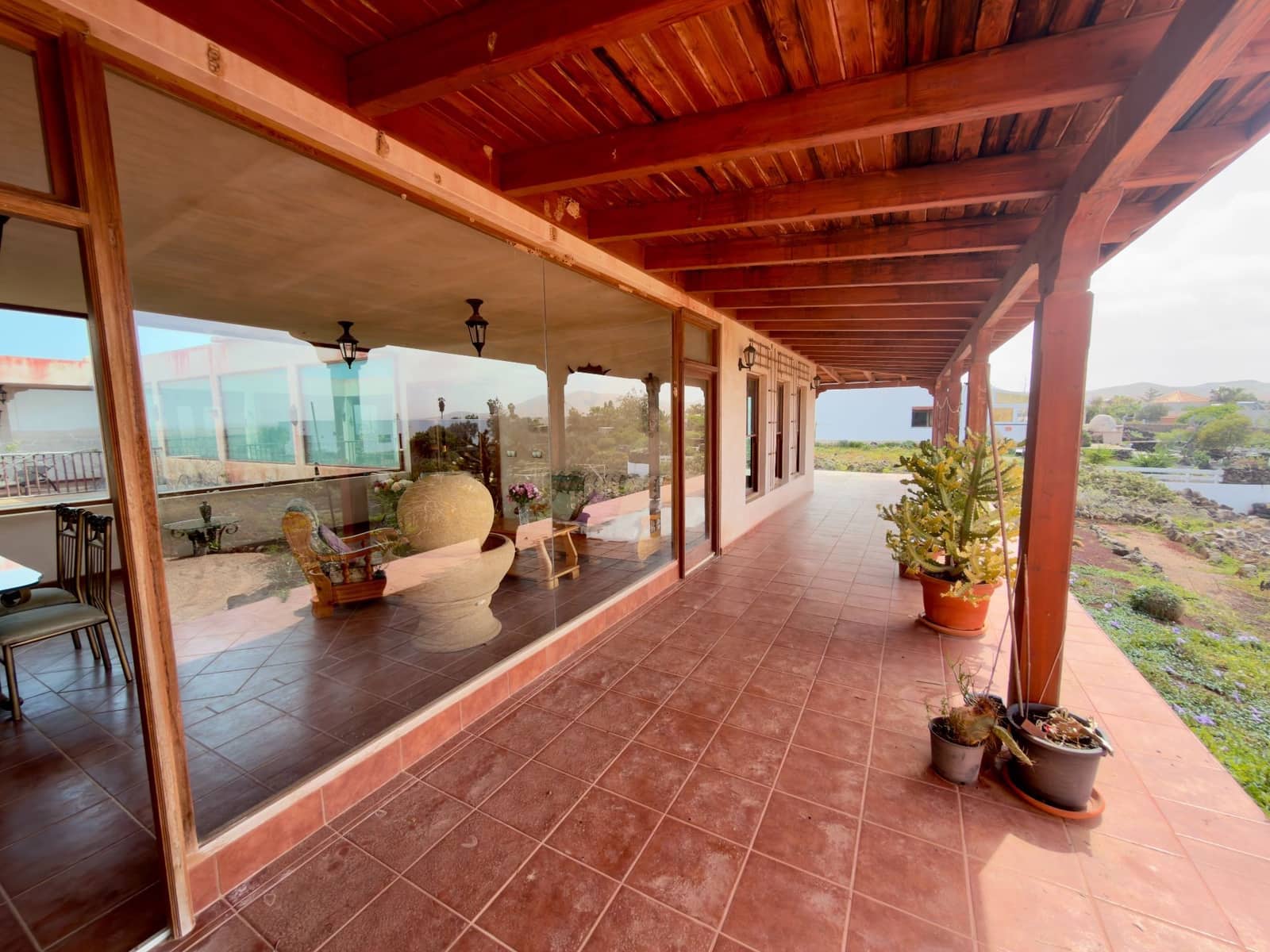 8 soveværelse Villa til salg i El Cotillo med garage - € 800.000 (Ref: 9658359)