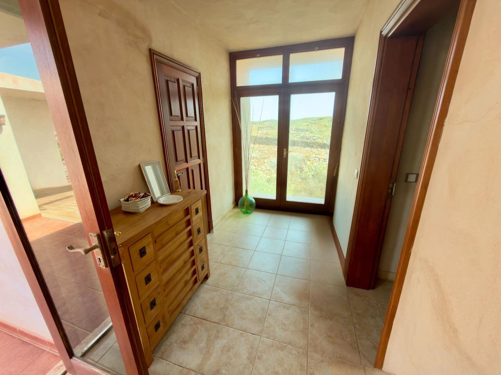 8 soveværelse Villa til salg i El Cotillo med garage - € 800.000 (Ref: 9658359)