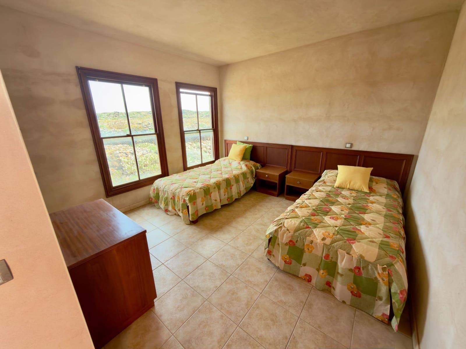 8 soveværelse Villa til salg i El Cotillo med garage - € 800.000 (Ref: 9658359)