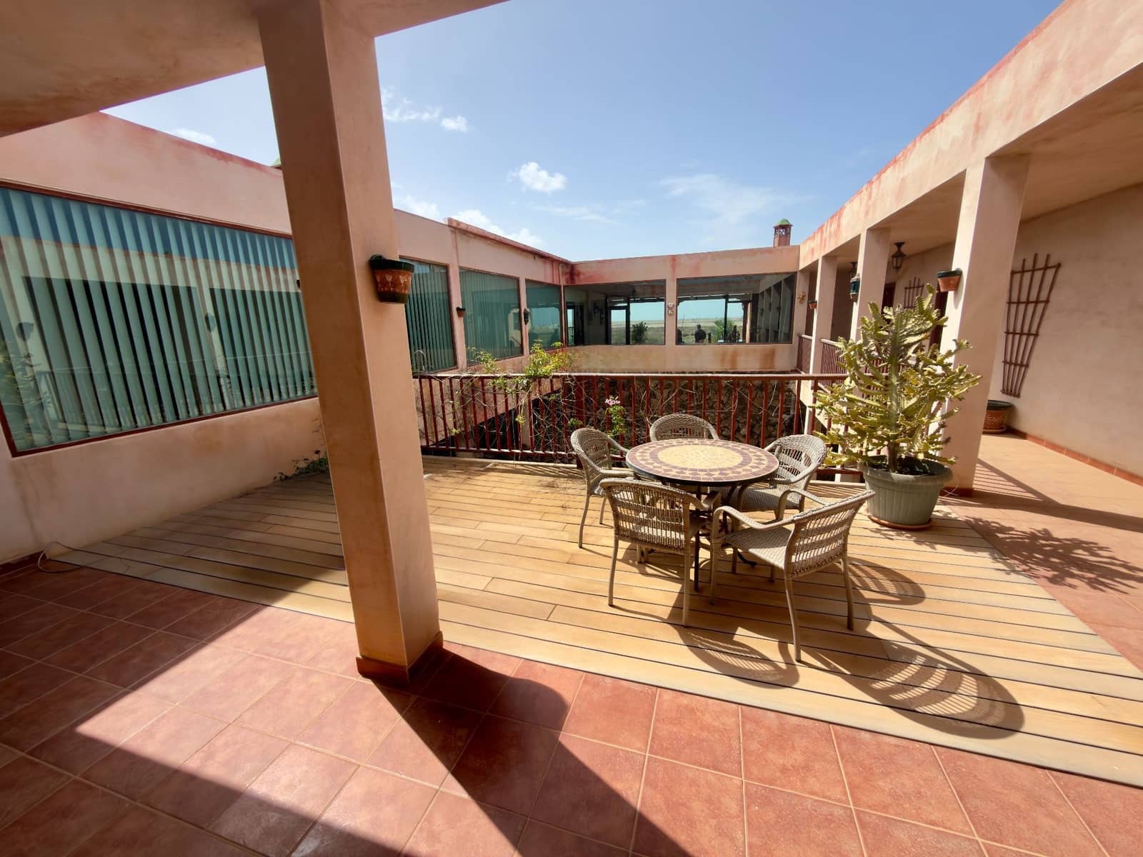 8 soveværelse Villa til salg i El Cotillo med garage - € 800.000 (Ref: 9658359)