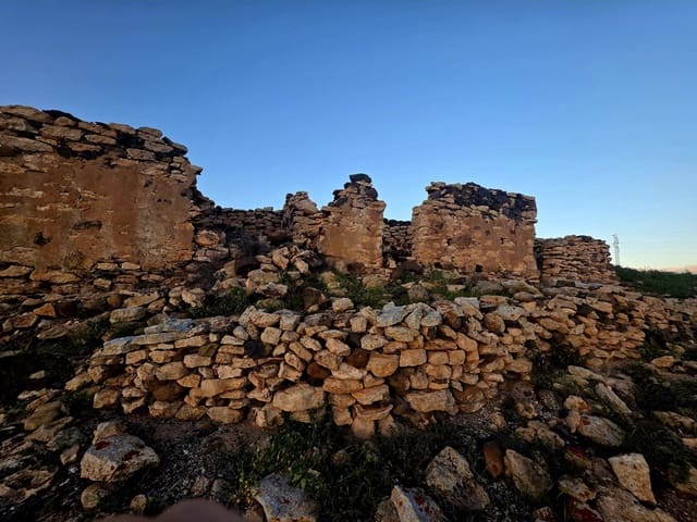 Finca/Maison de Campagne à vendre à Antigua - 95 000 € (Ref: 9669998)