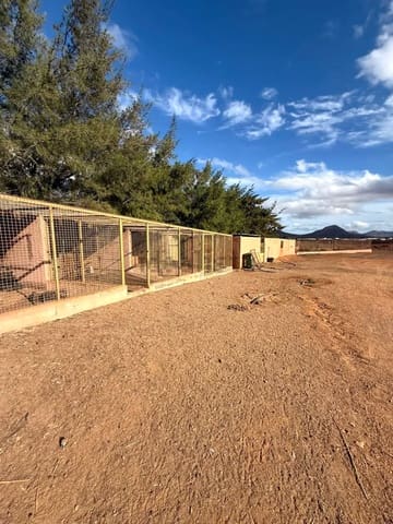 Undeveloped Land for sale in Antigua - € 450,000 (Ref: 9704544)