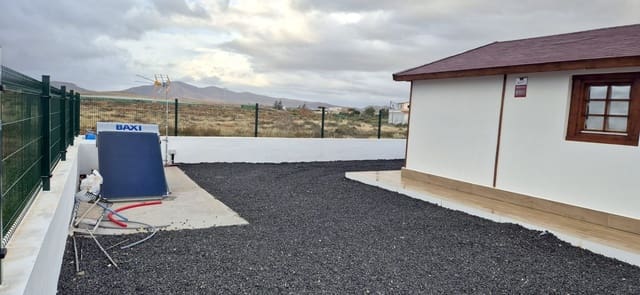 2 Zimmer Doppelhaus zu verkaufen in Antigua - 230.000 € (Ref: 9704545)